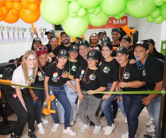 Personas trabajando en campañas políticas en Valledupar durante temporada electoral