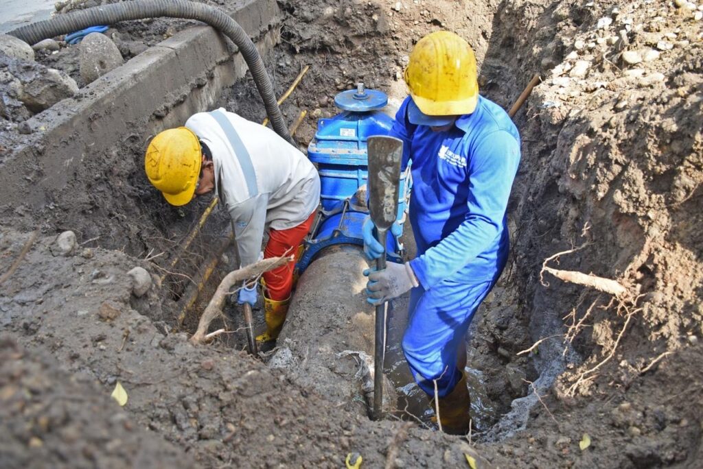 Funcionarios de Emdupar adelantan acciones de manera oportuna para responder ante daños que ocurren en los diferentes