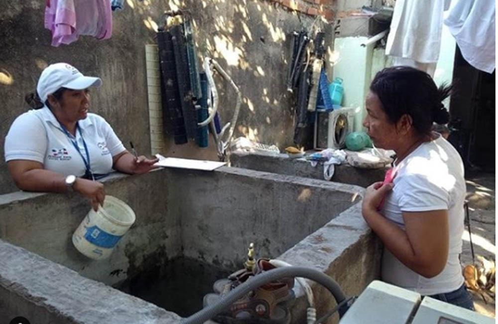Equipo de profesionales de la secretaría de salud municipal adelanta acciones contra el dengue casa a casa. FOTO INTERNET
