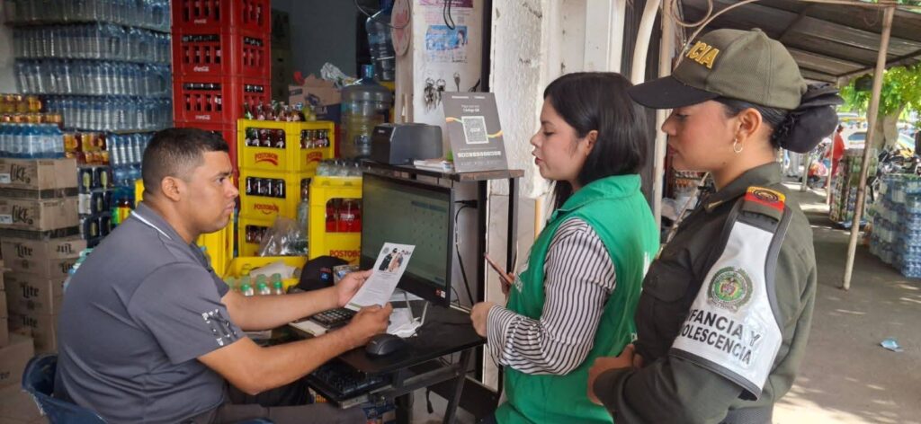 Niñez Mercado Público Valledupar con orientación sobre rutas de atención y prevención