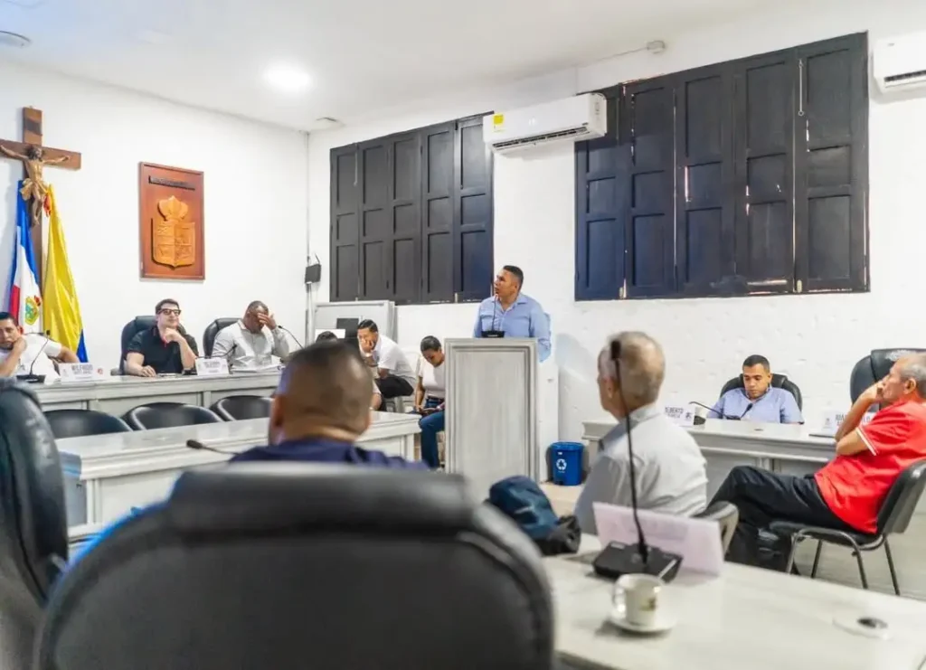 adultos mayores Valledupar discusión en Concejo sobre política pública de envejecimiento