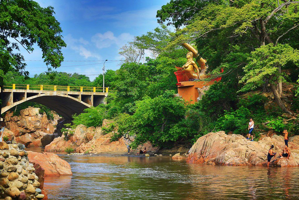 Balneario Hurtado en el río Guatapurí en Valledupar, sitio turístico y cultural de la ciudad