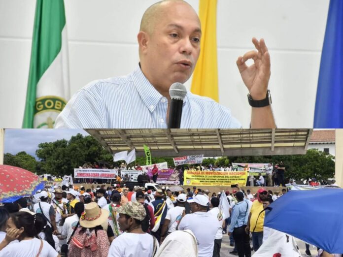 alcalde Ernesto Orozco y marcha de docentes de ADUCESAR en Valledupar, reclamando pagos pendientes y apertura de diálogo