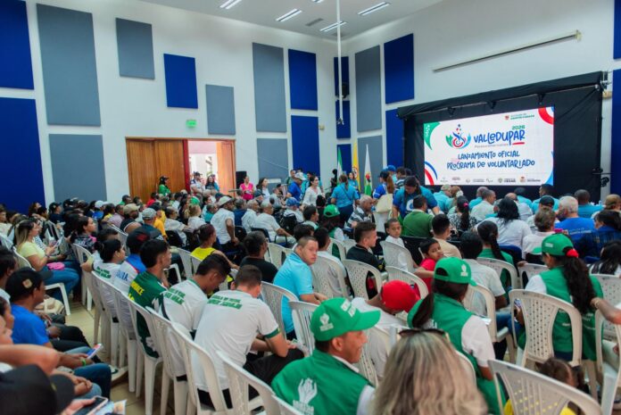 Apertura de la convocatoria de voluntariado de los Juegos Parasuramericanos Valledupar 2026, con voluntarios participando y mostrando entusiasmo.