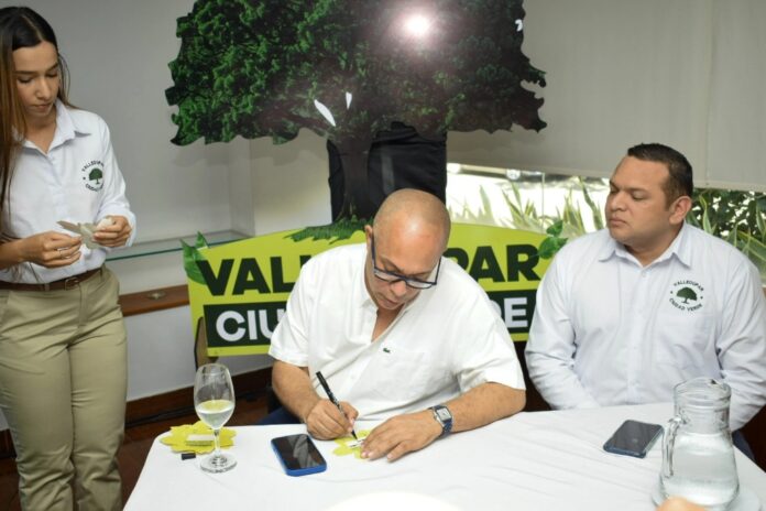 Funcionarios de la Alcaldía de Valledupar socializando el proyecto de la Concesión Verde, cuyo respaldo financiero fue suspendido provisionalmente por el Tribunal Administrativo del Cesar.