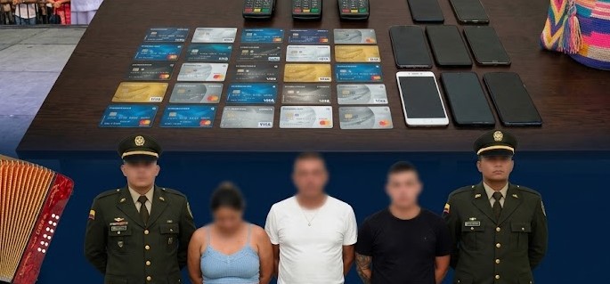 Portada de la Sijín cazando a la banda del cambiazo de tarjetas Valledupar en pleno Festival Vallenato.