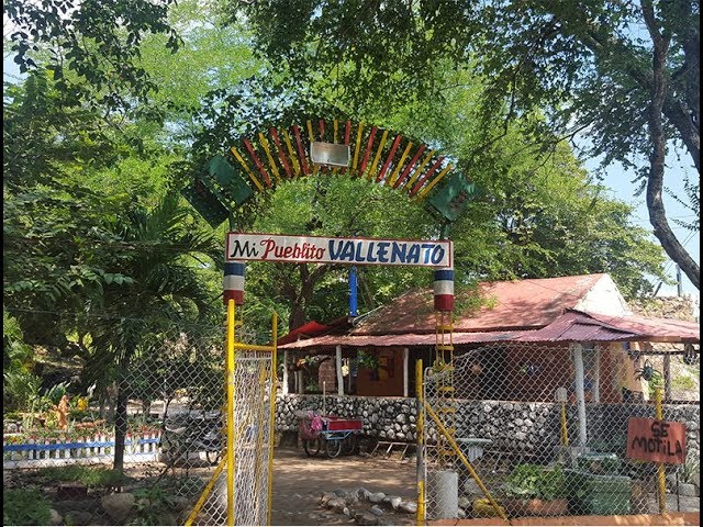 Entrada del Pueblito Vallenato en estado de abandono en Valledupar