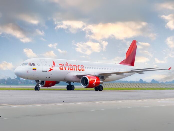 Avión de Avianca llegando con vuelos a Valledupar para el Festival Vallenato.