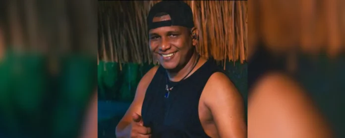 Retrato de Alexander Santana Barros, conguero de Farid Ortiz, herido en un hecho de violencia intrafamiliar en Valledupar.