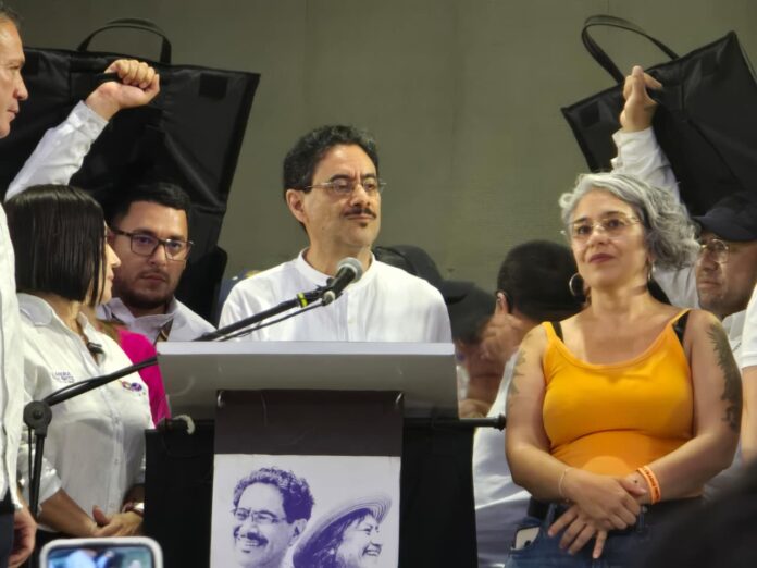 Senador Iván Cepeda en Valledupar analizando el contexto legislativo y político de Colombia