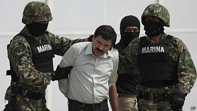 Captura de Joaquín 'El Chapo' Guzmán por la Marina de México antes de su extradición a Estados Unidos.