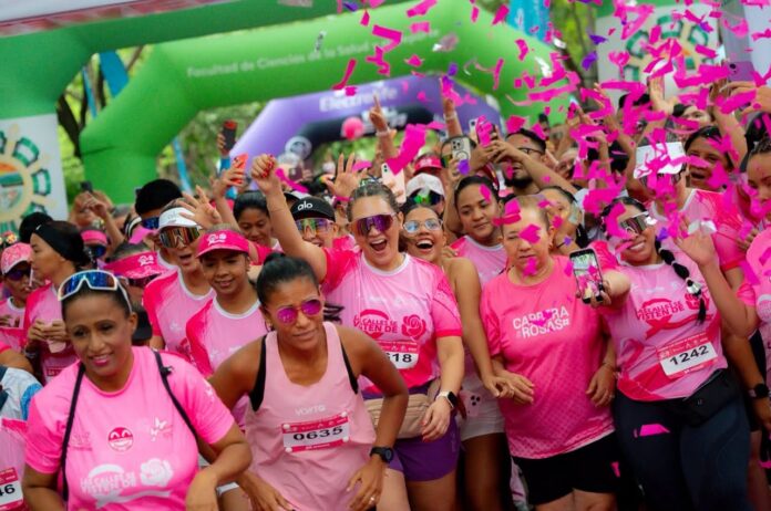 Las Calles se Visten de Rosa en Valledupar reunió a más de 2.000 personas en una jornada de deporte, prevención y solidaridad contra el cáncer.