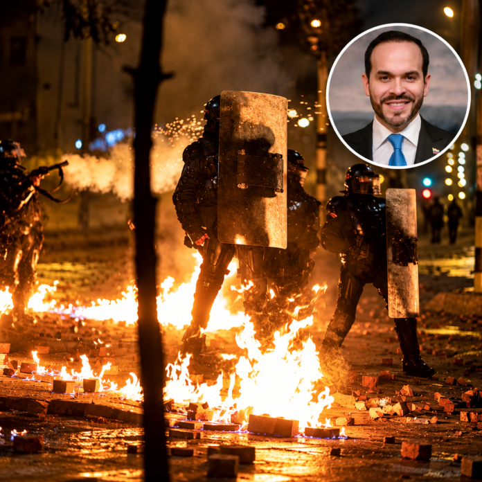 Decreto sobre protestas violentas podría entrar en vigor antes de la marcha opositora del 14 de octubre, en la que participará Petro.
