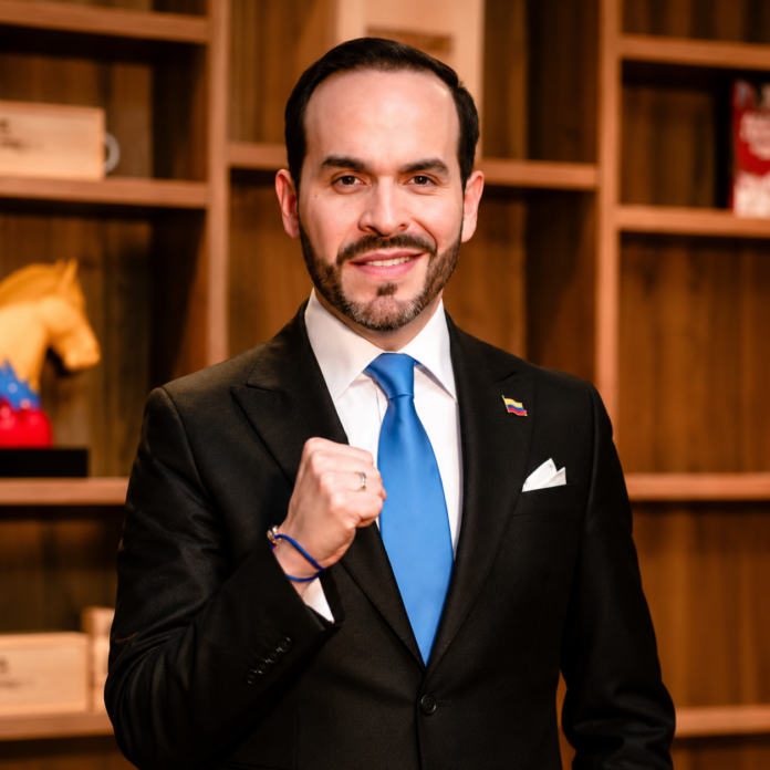 Suspenden temporalmente el porte de armas en Valledupar entre el 5 y 6 de octubre por la visita presidencial de Abelardo de la Espriella.