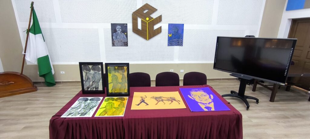 El artista Fernando Santos presenta en la UPC de Valledupar “Los Colores del Ritmo”, una exposición de más de 30 obras que transforma las canciones de Rafael Escalona en expresiones visuales. La muestra estará abierta hasta el 23 de octubre.